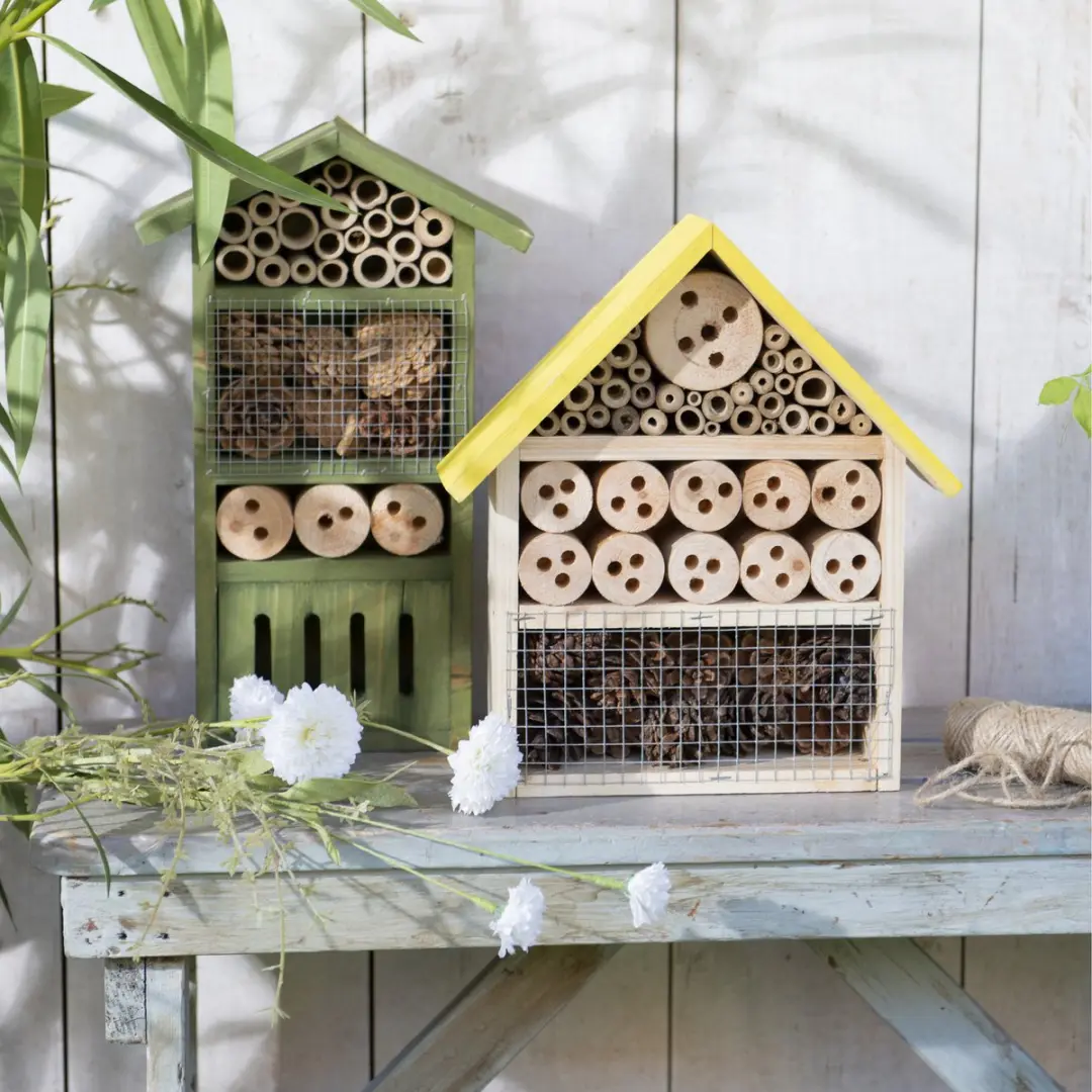 Decoris Geel Insectenhotel 29cm - Bijen/Vlinders/Lieveheersbeestjes
