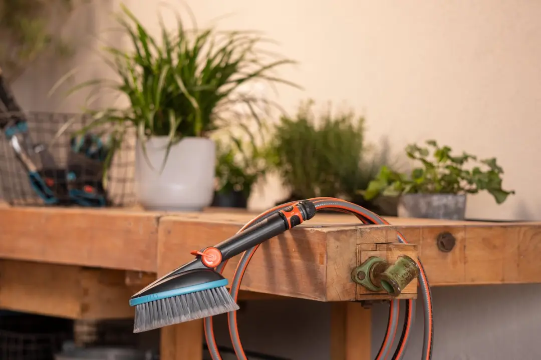 Gardena Cleansystem Handborstel M Soft - Tuinmeubelen