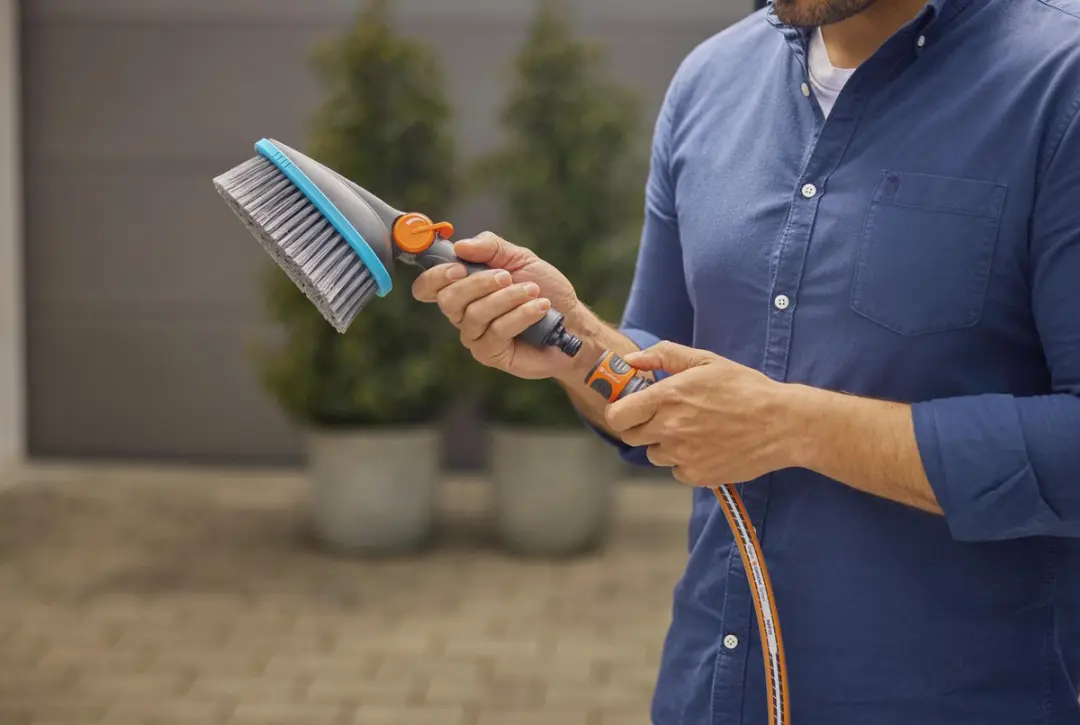Gardena Cleansystem Handborstel M Soft - Tuinmeubelen - afbeelding 6 van 6