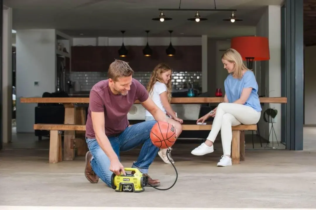Ryobi 18V ONE+ Bandenwisselset - 2,0 Ah - Zwart/ Groen