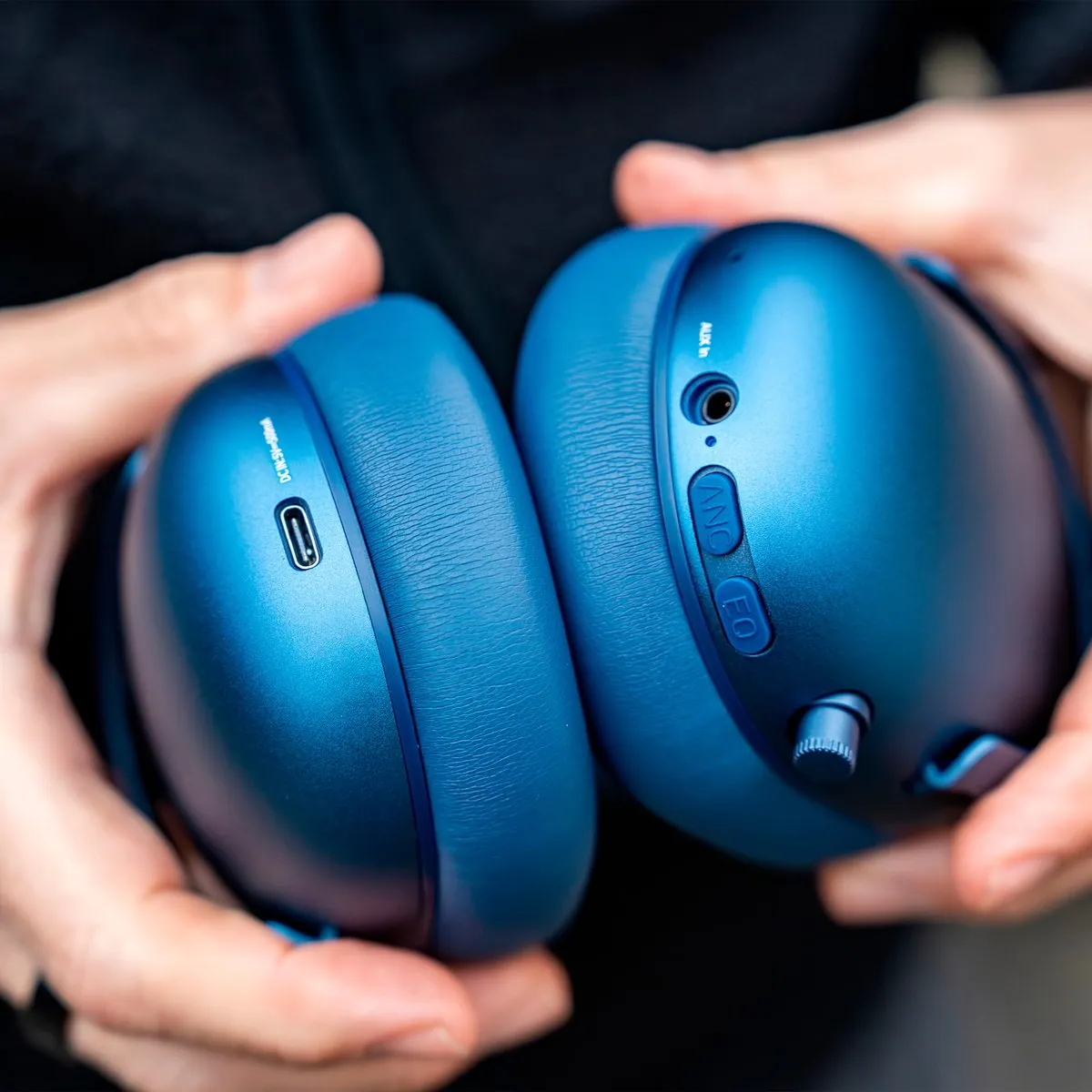 Medion HX-1 Pro Over-Ear Koptelefoon - Blauw - ANC - Bluetooth 6.0