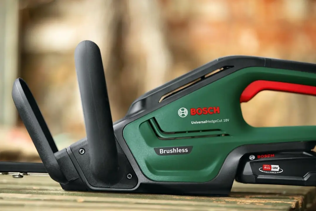 Bosch UniversalHedgeCut 18-50 Heggenschaar - 18V 2500mAh