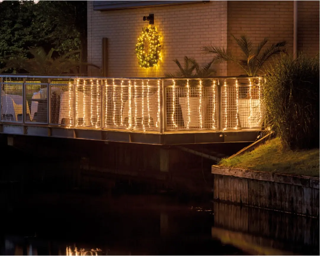 Lumineo LED Gordijnverlichting Balkon 400x100cm - Warm Wit - Zwart