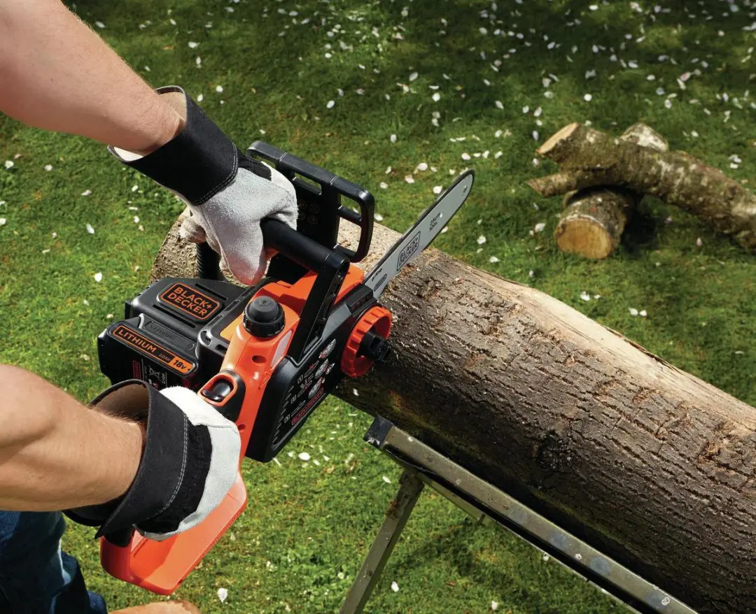 BLACK+DECKER 18V 25cm Kettingzaag GKC1825LB-XJ
