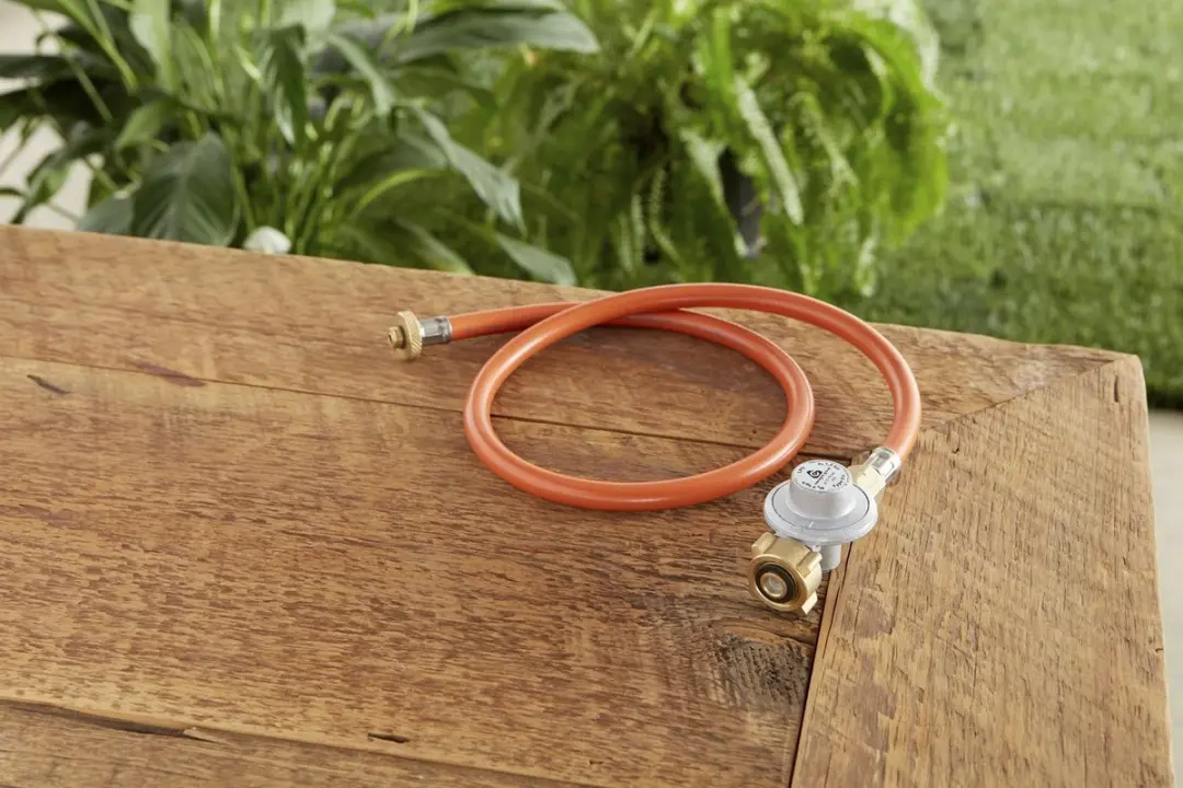 Weber Gasdrukregelaarset 3-in-1 8485 - Oranje