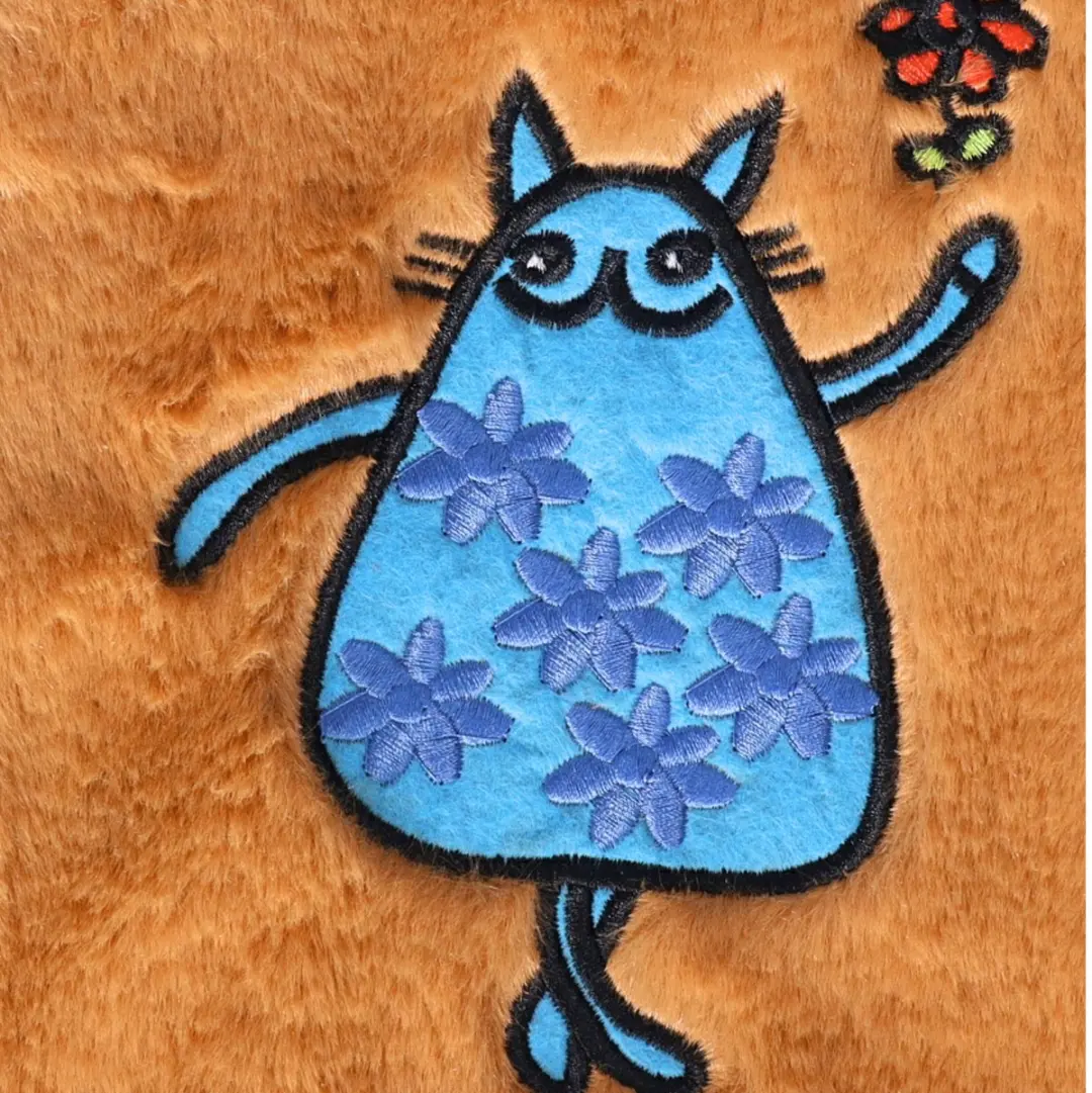 Cosy&Trendy Kruik 2L - Lichtbruin met Blauwe Kat - Pluche Hoes - afbeelding 3 van 4