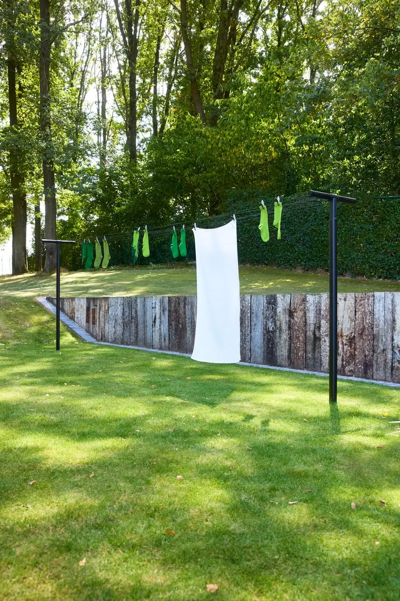 Brabantia HangOut Waslijn met Palen 50m - Zwart