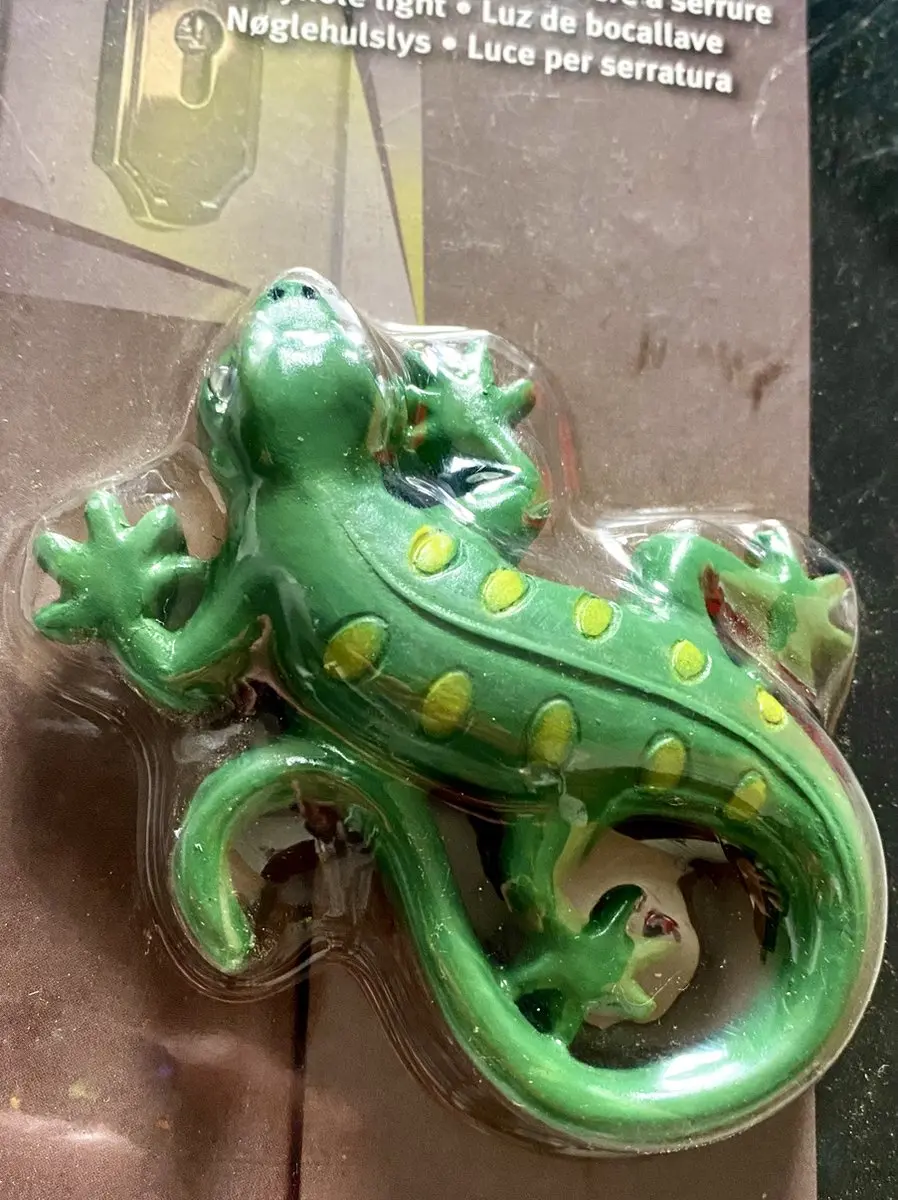Esschert Design Sleutelgatlicht Salamander - 9cm - Groen