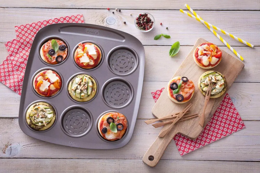 PYREX Bakplaat Mini Pizza's 3426470275439 - Bruin