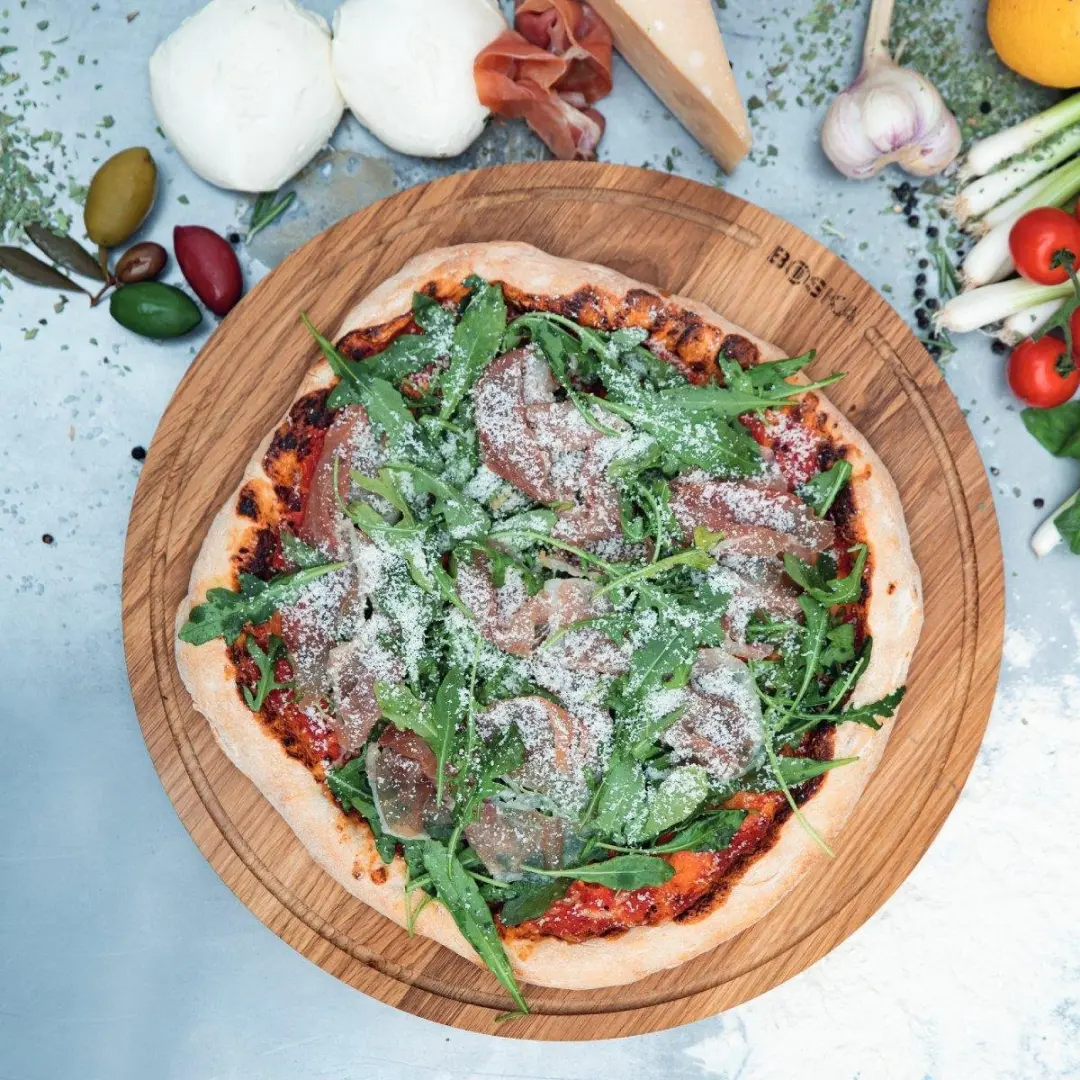 Boska Pizzaplank Friends L - Eikenhout Ø 34cm - afbeelding 6 van 6