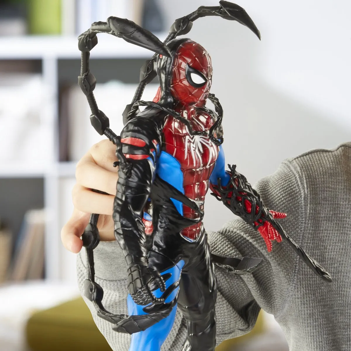 Hasbro Spider-Man Liquid Shifter Venomize Actiefiguur 27cm - Multicolor