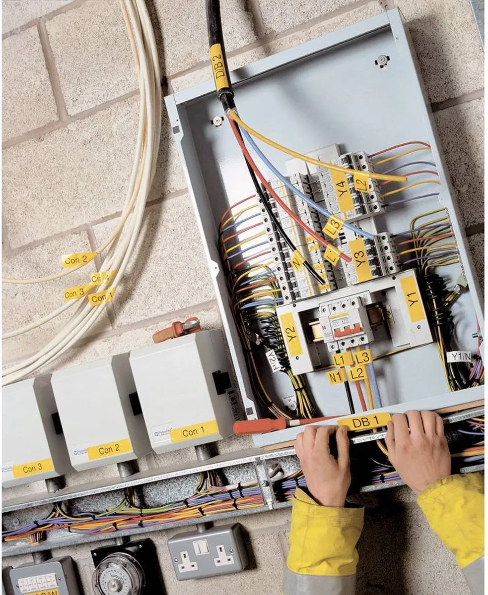 Brother TZEFX641 Laminatband 18mm x 8m - Zwart/Geel
