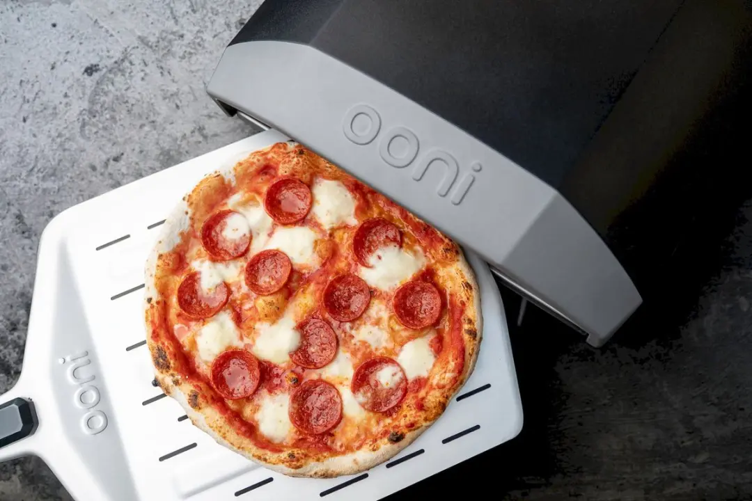 Ooni Geperforeerde Pizzaschep 35cm - Grijs/Zwart