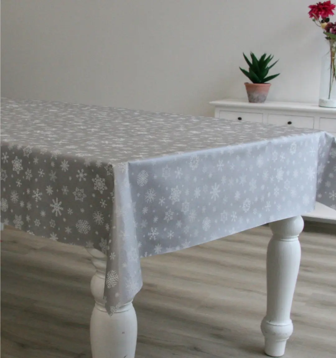 Bellatio Design Kersttafelzeil 140x180cm - Zilver met sneeuwvlokken