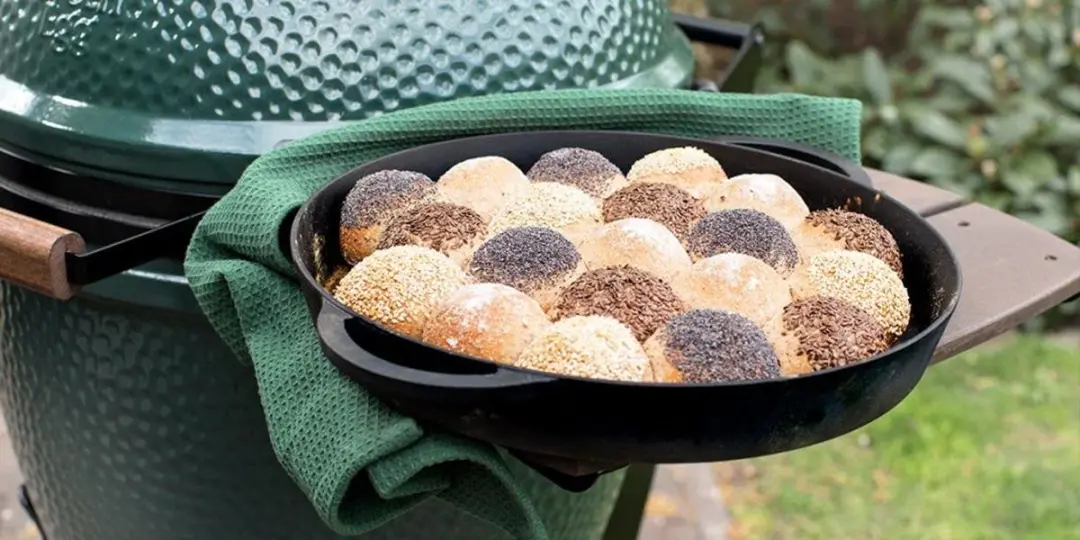 Big Green Egg Cast Iron Skillet 27cm - Zwart