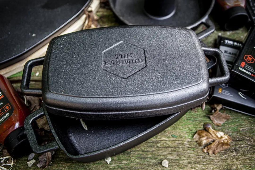 The Bastard Gietijzeren Broodpan 35cm - Zwart