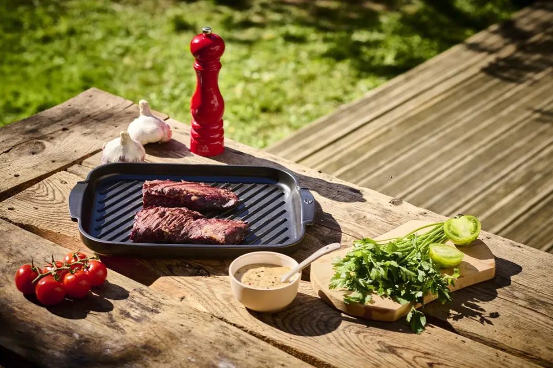 Peugeot Grill to Table 63061 Grillschotel - 38cm - Zwart