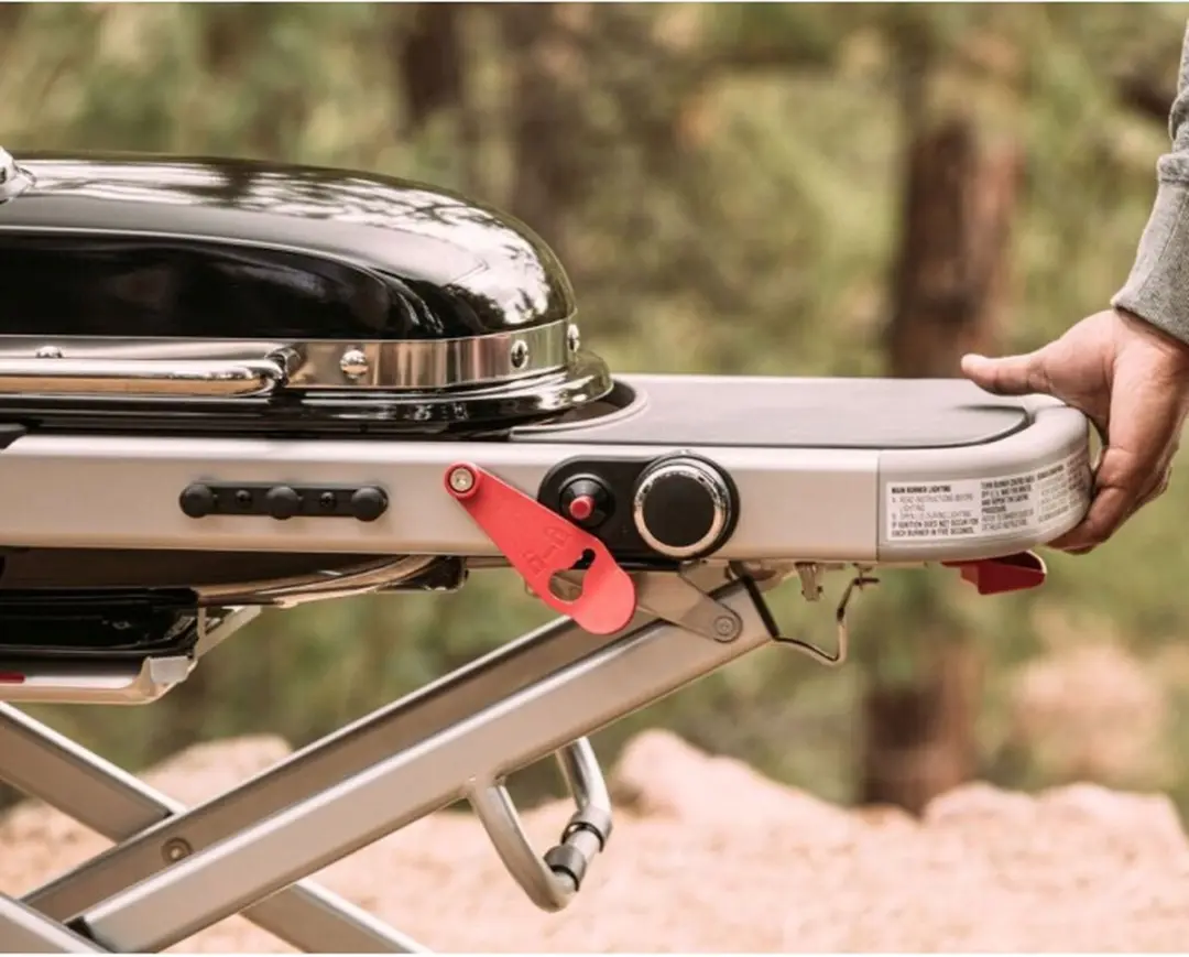 Weber Traveler Stealth LP Gas BBQ - Zwart