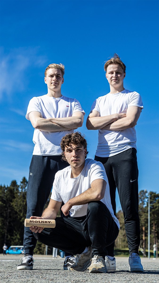 Tactic Mölkky Go – Vang- en Werpspel - Origineel Fins Houten Werpspel In Handige Draagbare Doos – Duurzaam Berkenhout – Met Gratis Score-App