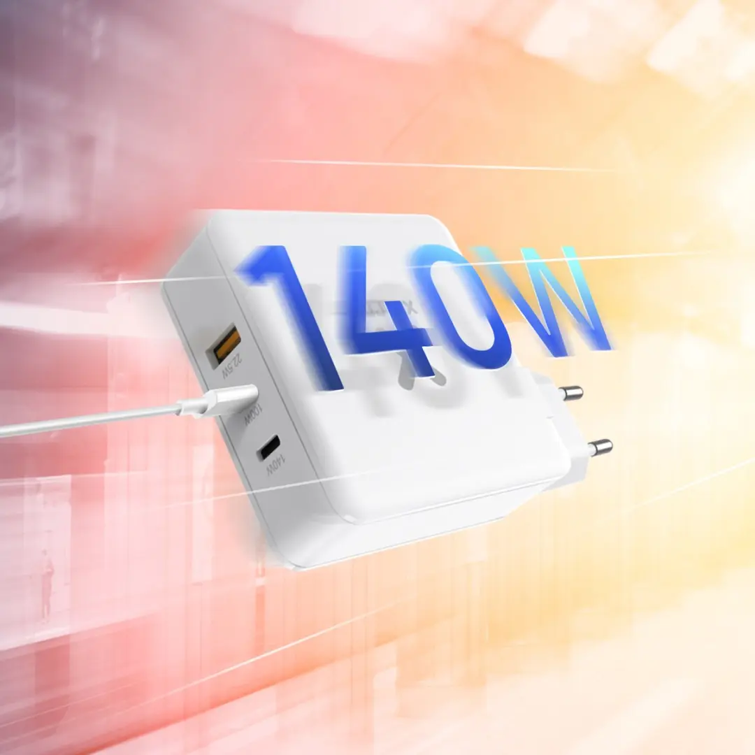Xtorm XAT140 GaN Wandlader 140W - 3 Outputs - Wit