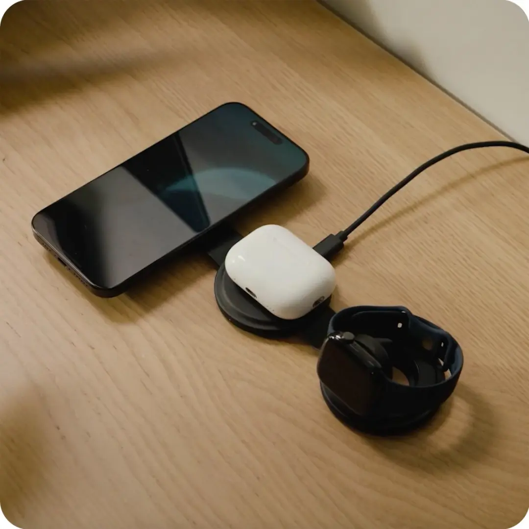 Satechi OntheGo 3-in-1 ST-QTG31K Draadloze Oplader - 15W - Zwart