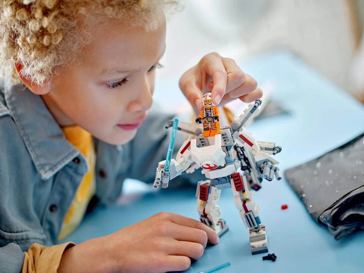 LEGO Star Wars Luke Skywalker X-wing Mecha 75390 - 195 Stukken