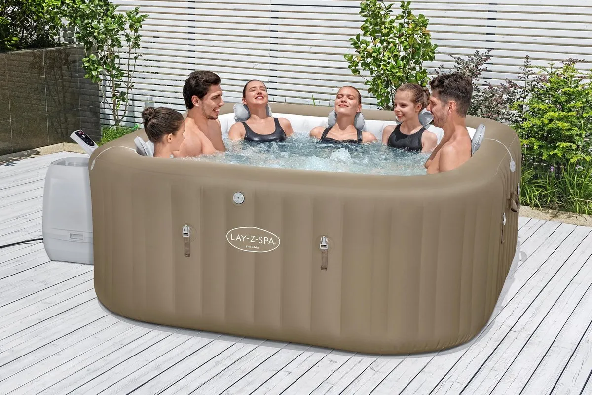 Lay-Z-Spa® Palma Energy-Efficient Smart HydroJet Pro™ Opblaasbare Spa met Appbediening voor 5-7 Personen