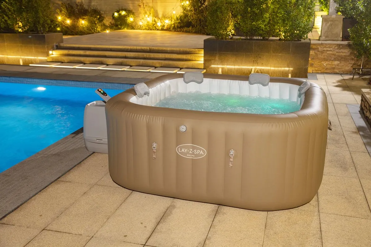 Lay-Z-Spa® Palma Energy-Efficient Smart HydroJet Pro™ Opblaasbare Spa met Appbediening voor 5-7 Personen