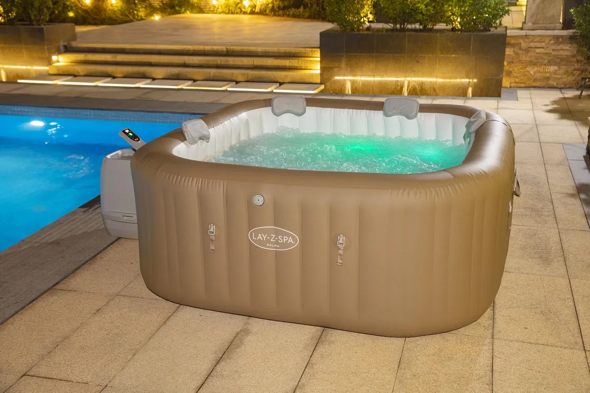 Lay-Z-Spa® Palma Energy-Efficient Smart HydroJet Pro™ Opblaasbare Spa met Appbediening voor 5-7 Personen