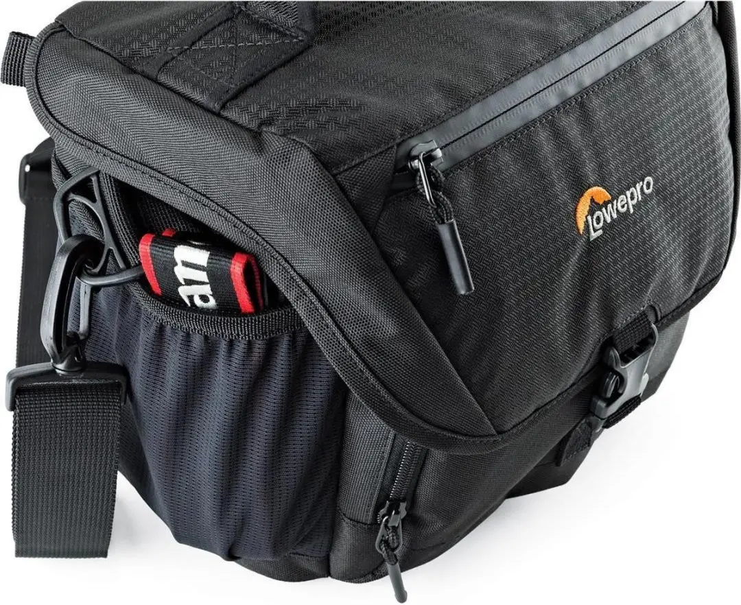 Lowepro Nova 170 AW II Schoudertas - 2 Lenzen Zwart