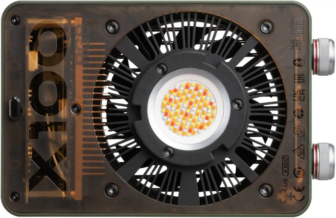 Zhiyun MOLUS X100RGB LED-verlichting 100W - afbeelding 6 van 6