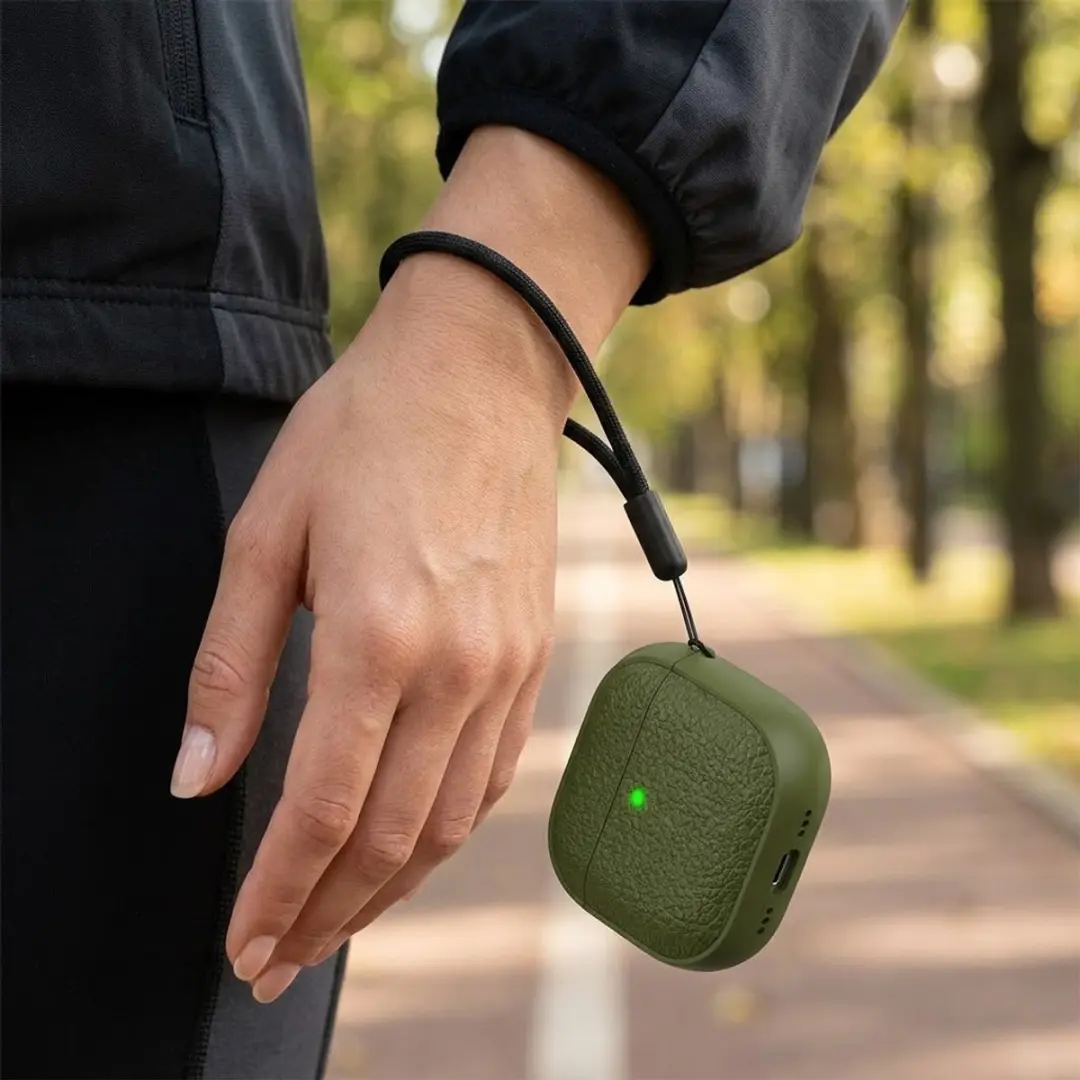 NUVEX Hoesje AirPods Pro 2 - Legergroen - met reinigingsset