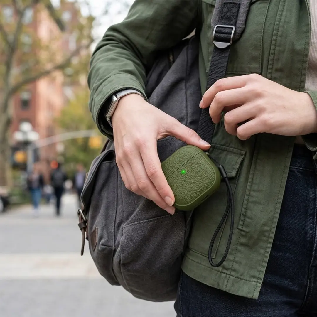 NUVEX Hoesje AirPods Pro 2 - Legergroen - met reinigingsset