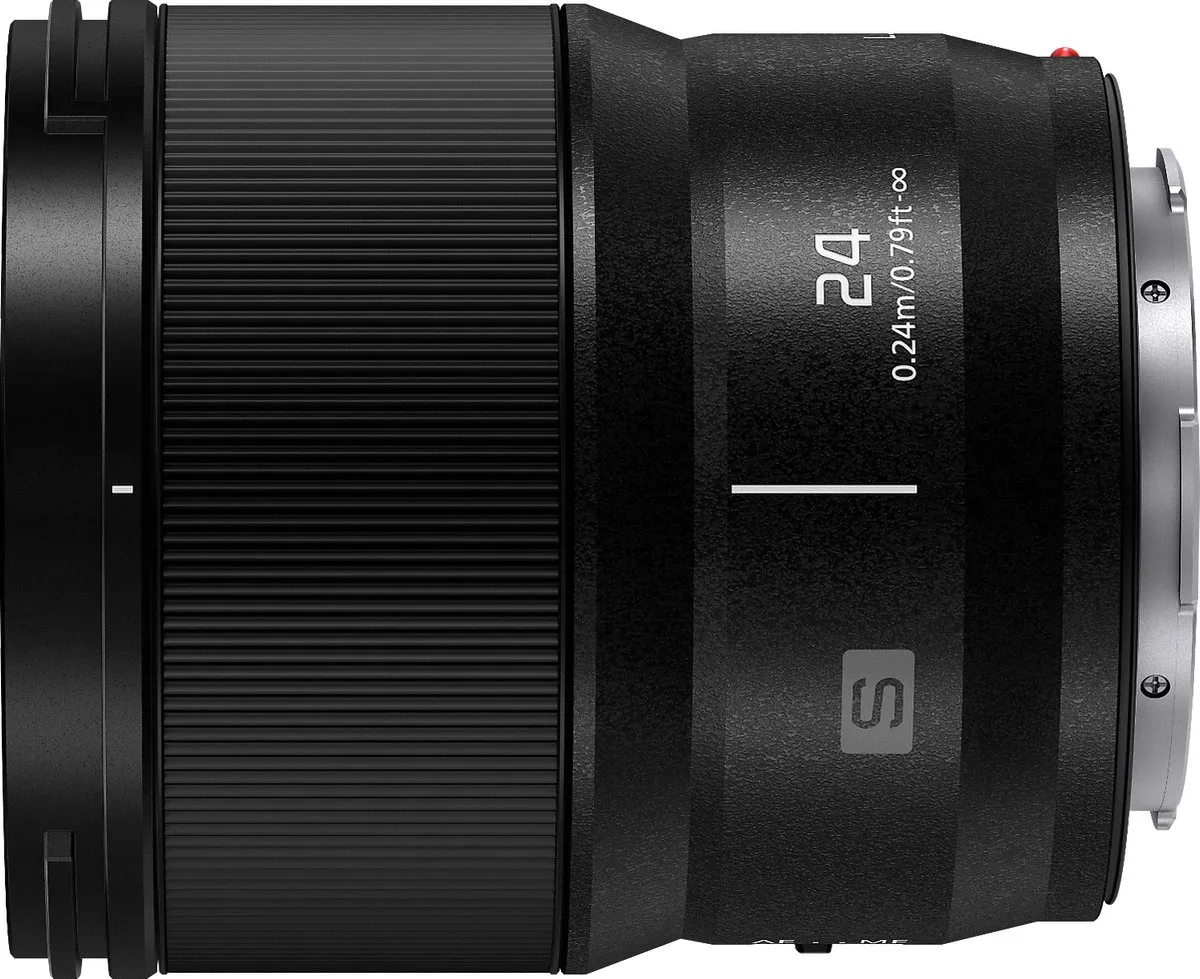Panasonic Lumix S 24mm f/1.8 - 67mm