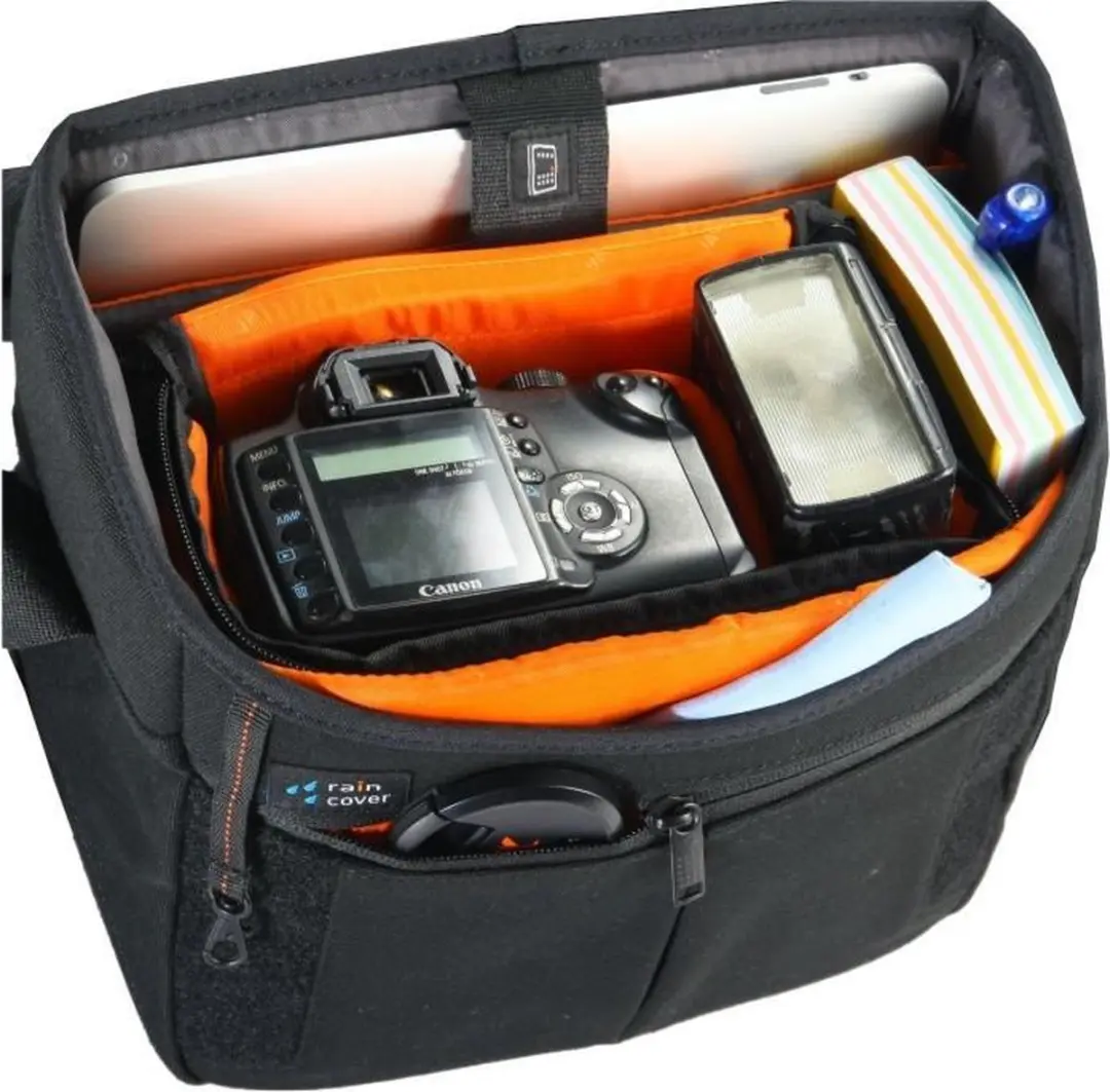 Vanguard Vojo 22 Schoudertas - 22x20x13cm - Zwart