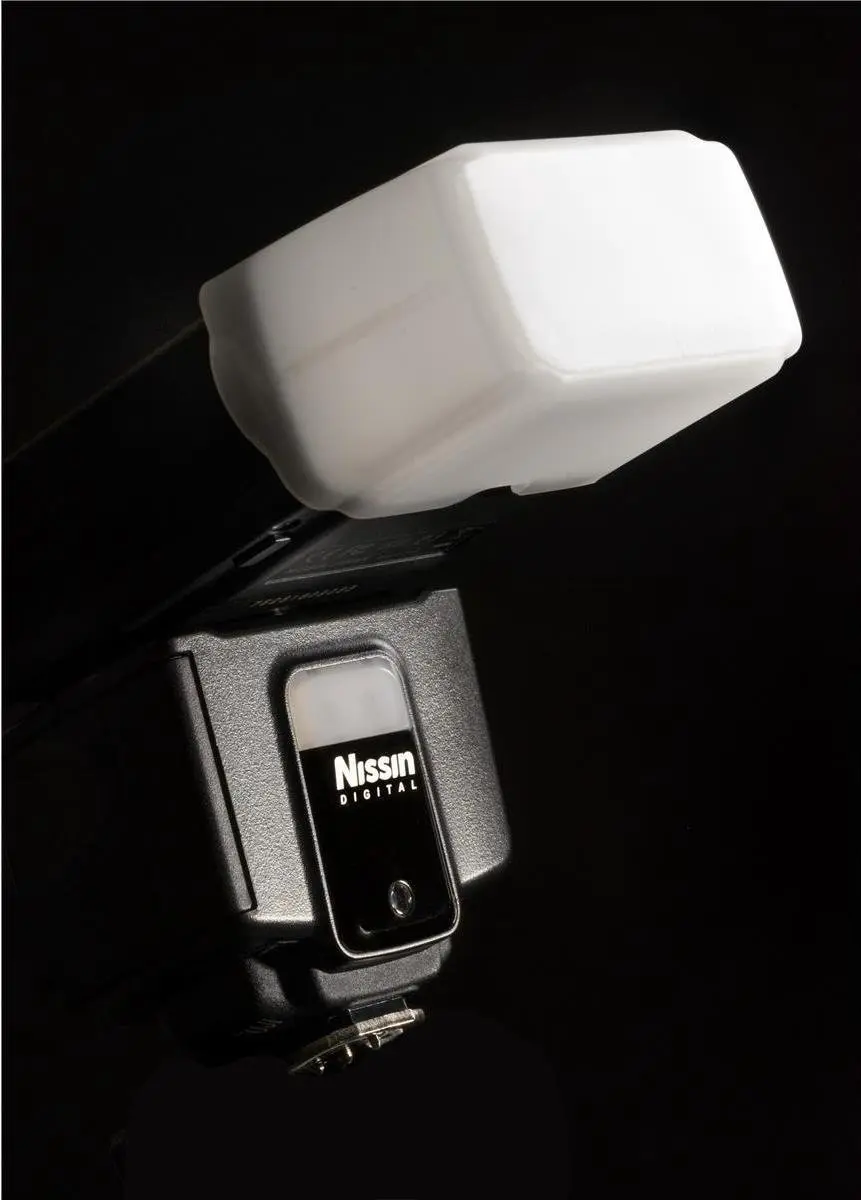 Nissin i40 Flitser - 4x AA - Zwart