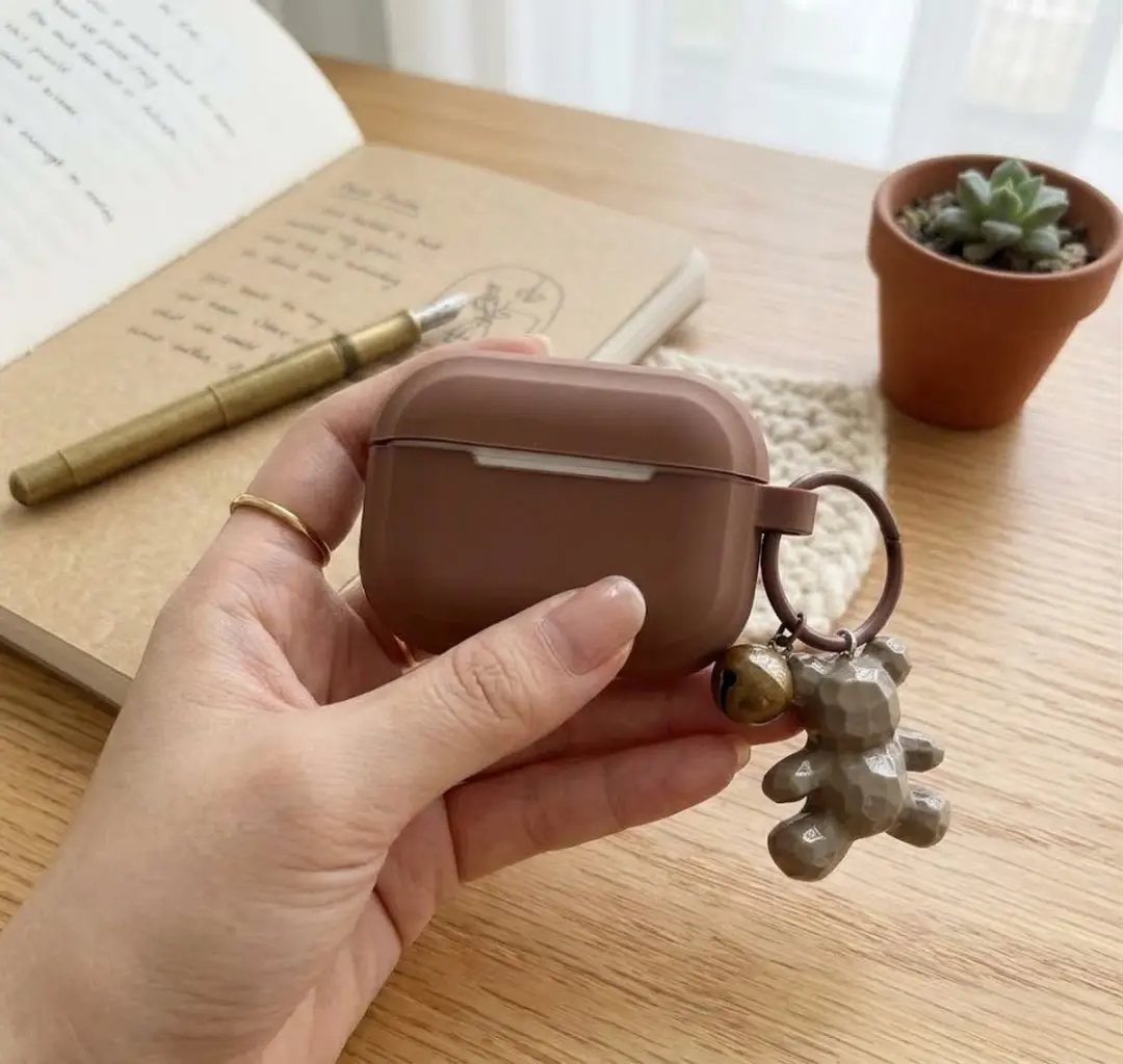NuveX Hoesje AirPods Pro 2 Khaki - met beerhanger en bel