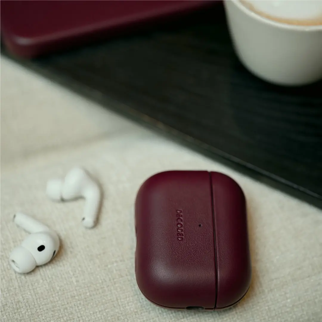 Decoded Hoesje AirPods Pro 3 - Premium Ecco-leer - Burgundy Rood