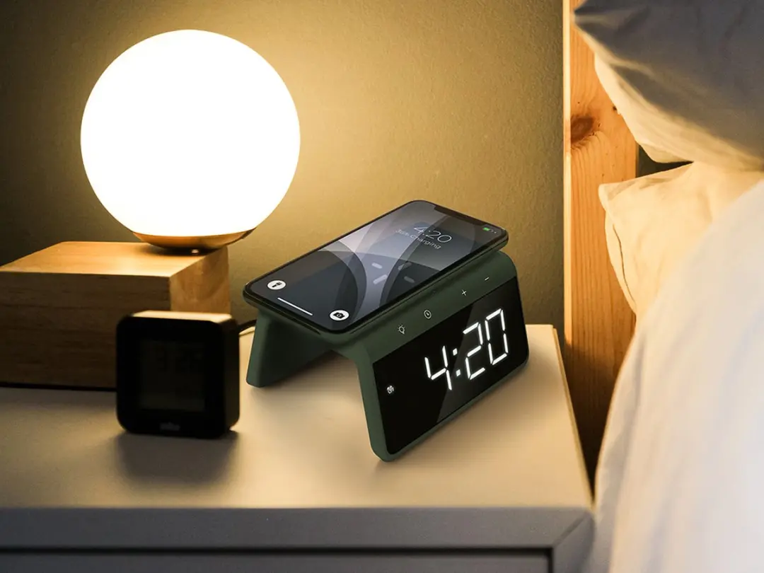 Caliber Wekker HCG019QI-MG - Draadloos opladen - Groen