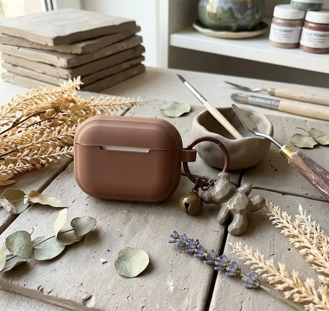 NUVEX Khaki Hoesje AirPods Pro 2 - In-ear - met Berenhanger & Bel
