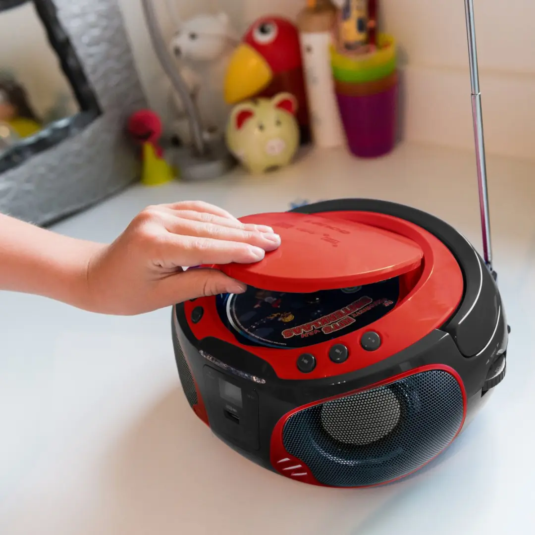 Lenco SCD-550RD Draagbare Radio - Bluetooth - 5W - Rood-Zwart
