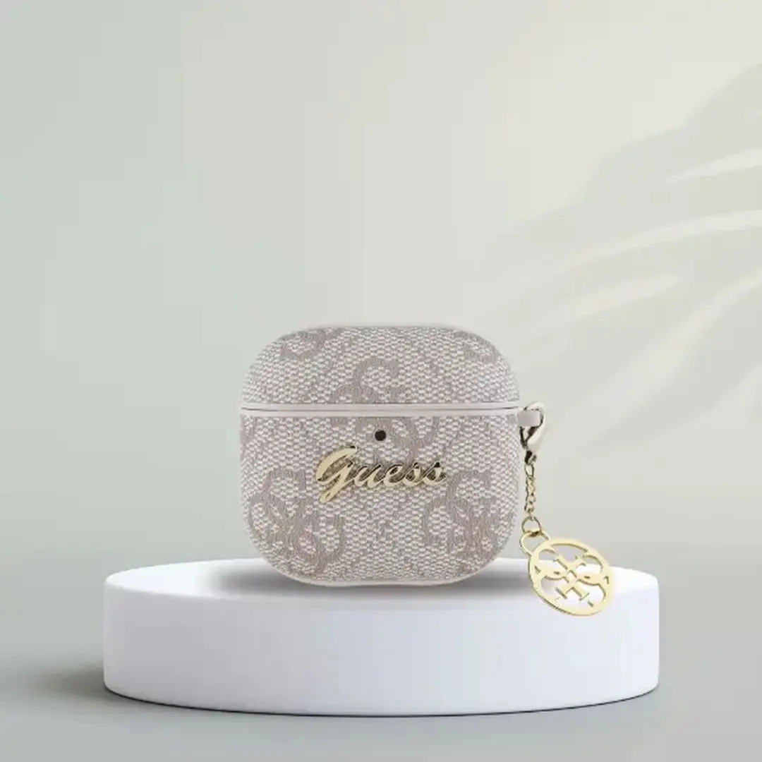 GUESS Hoesje AirPods 4 - Roze - 3666339397425