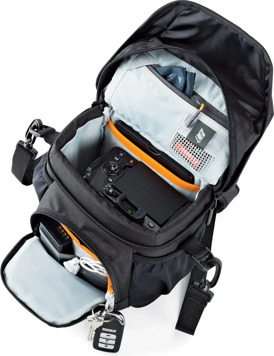 Lowepro Nova 140 AW II Schoudertas - 1 Lens - Zwart