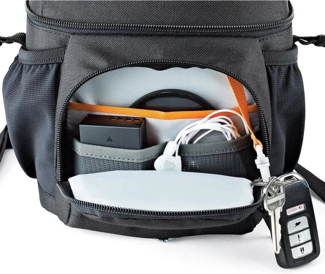 Lowepro Nova 140 AW II Schoudertas - 1 Lens - Zwart