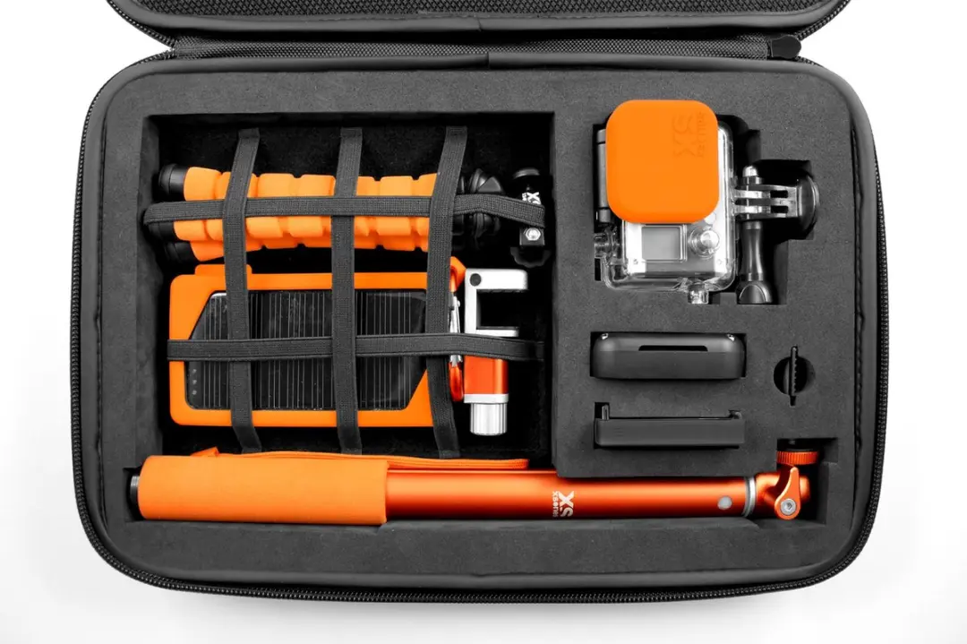 XSories Capxule Case L - Oranje