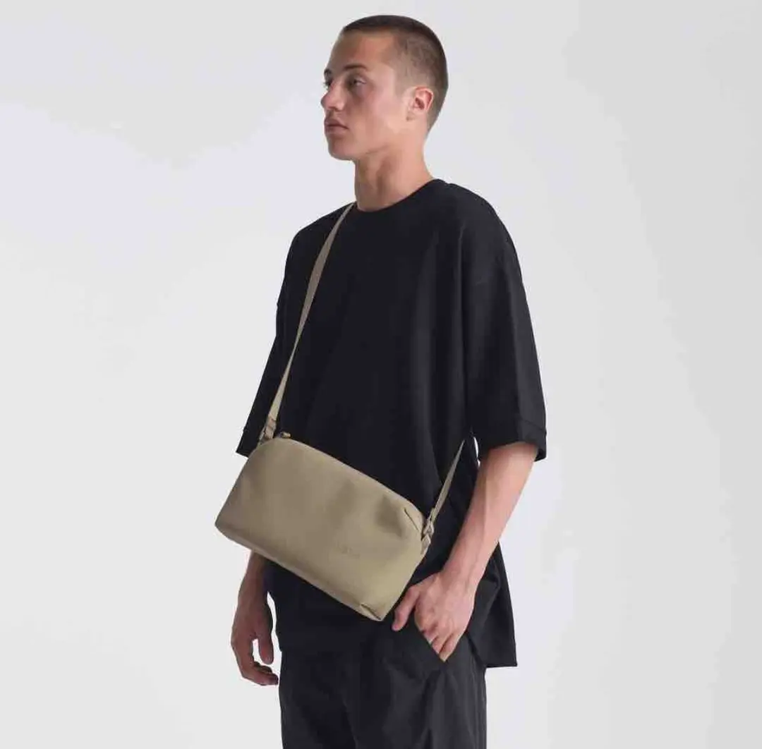 Urth Dolomite Camera Sling D251291 - Beige