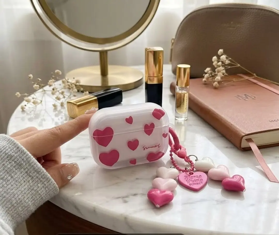 NUVEX Hoesje AirPods Pro 2 Transparant roze - Met hartjes & hangers