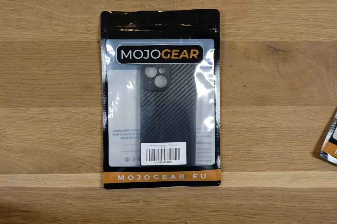 MOJOGEAR 17mm Lenscase iPhone 15 - Carbon Zwart