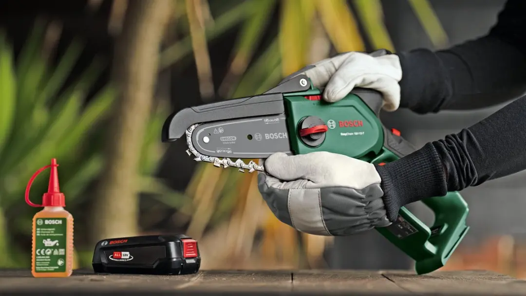 Bosch EasyChain 18V-15-7 Kettingzaag - 18V 2500mAh