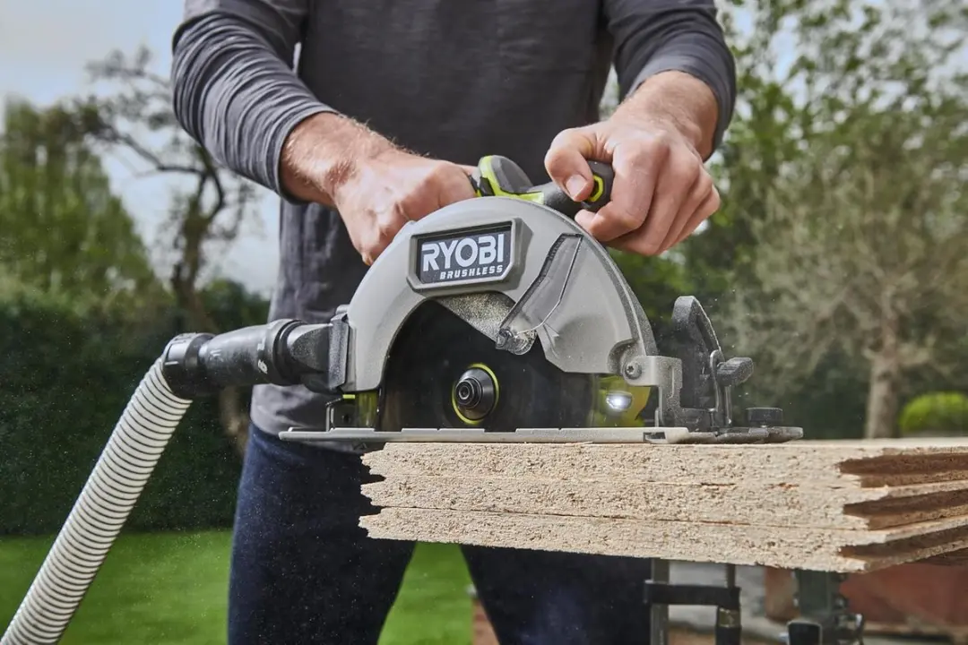 Ryobi 18V ONE+ RCS18BL-0 Borstelloze Cirkelzaag 184mm - Geel/Grijs/Zwart - afbeelding 6 van 6
